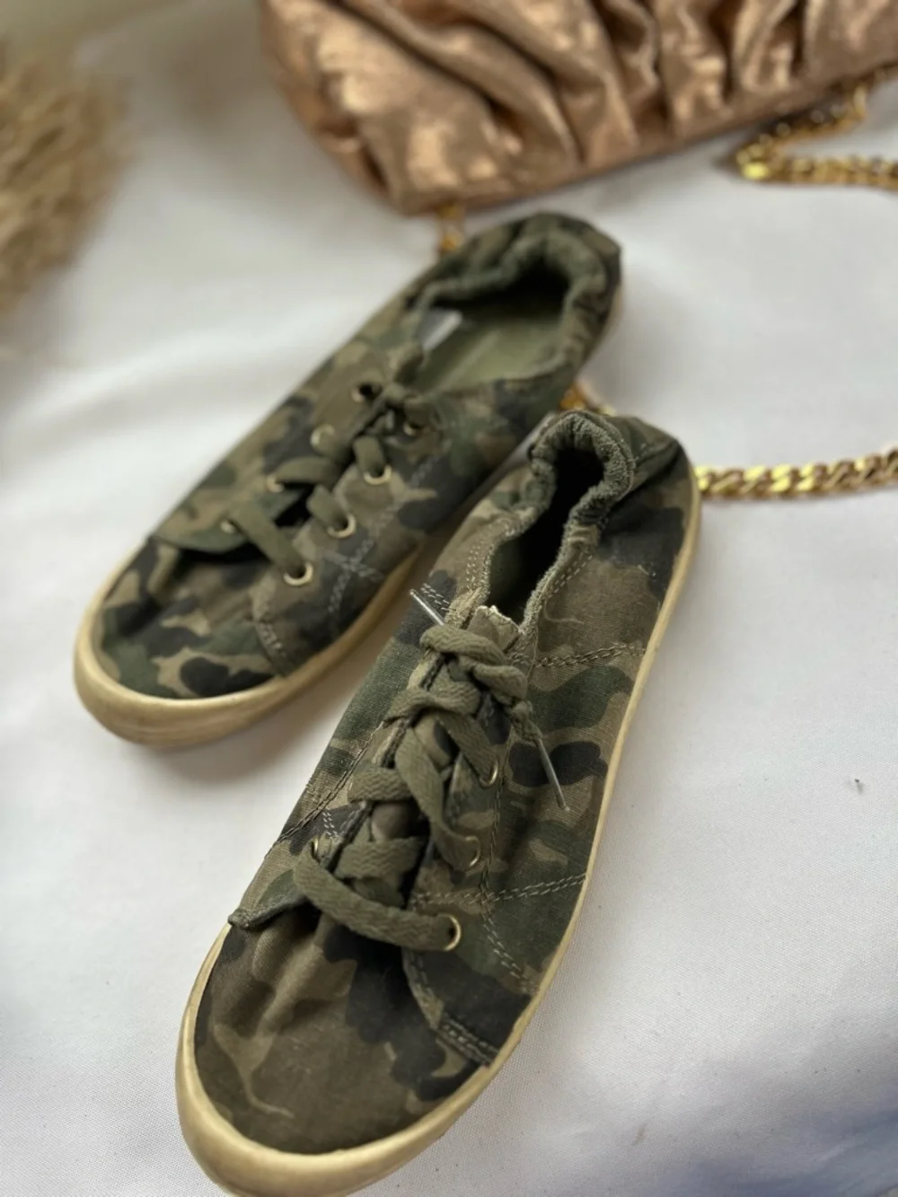 time and tru women sneaker flat 8 camouflage print